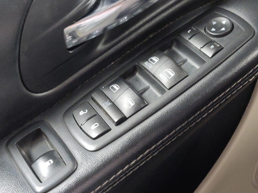 2016 Chrysler Town & Country in San Antonio, TX 78238 - 18074326 27