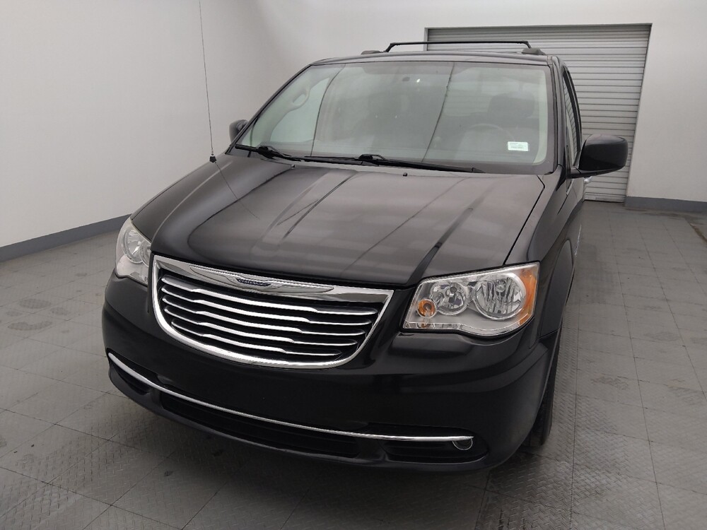 2016 Chrysler Town & Country in San Antonio, TX 78238 - 18074326 15