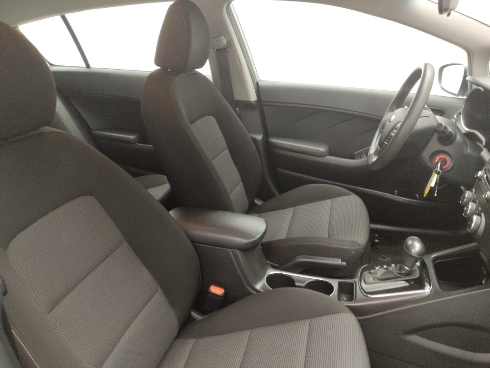 2017 Kia Forte in Charlotte, NC 28273 - 18074331 21