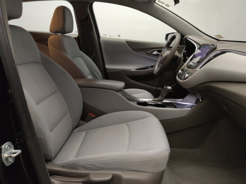2020 Chevrolet Malibu in El Paso, TX 79907 - 18074348 21