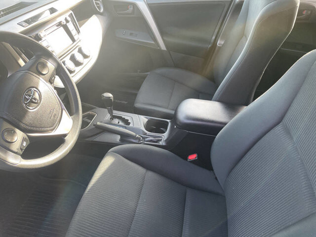 2016 Toyota RAV4 in Mount Vernon, WA 98273 - 18074379 5