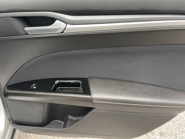 2016 Ford Fusion in Baltimore, MD 21225 - 18074383 21