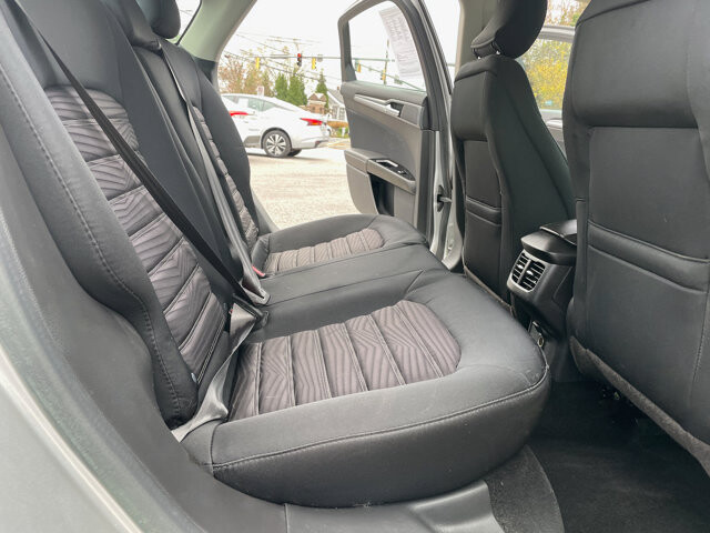 2016 Ford Fusion in Baltimore, MD 21225 - 18074383 19