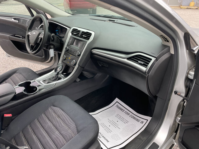 2016 Ford Fusion in Baltimore, MD 21225 - 18074383 16