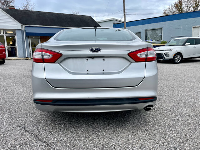 2016 Ford Fusion in Baltimore, MD 21225 - 18074383 5