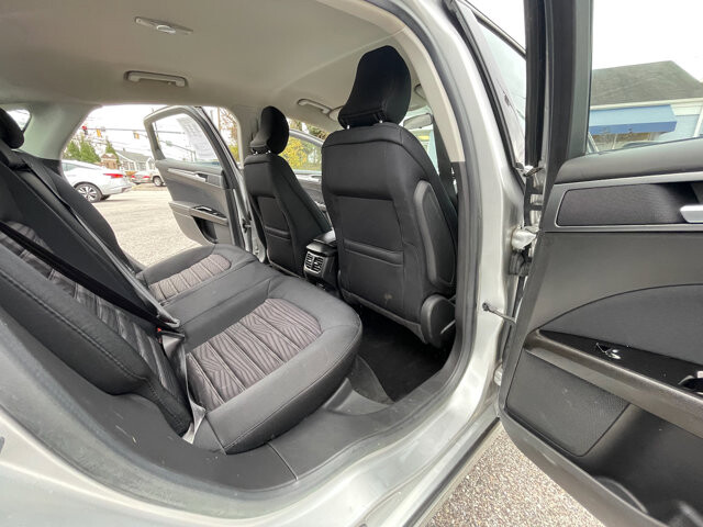 2016 Ford Fusion in Baltimore, MD 21225 - 18074383 18