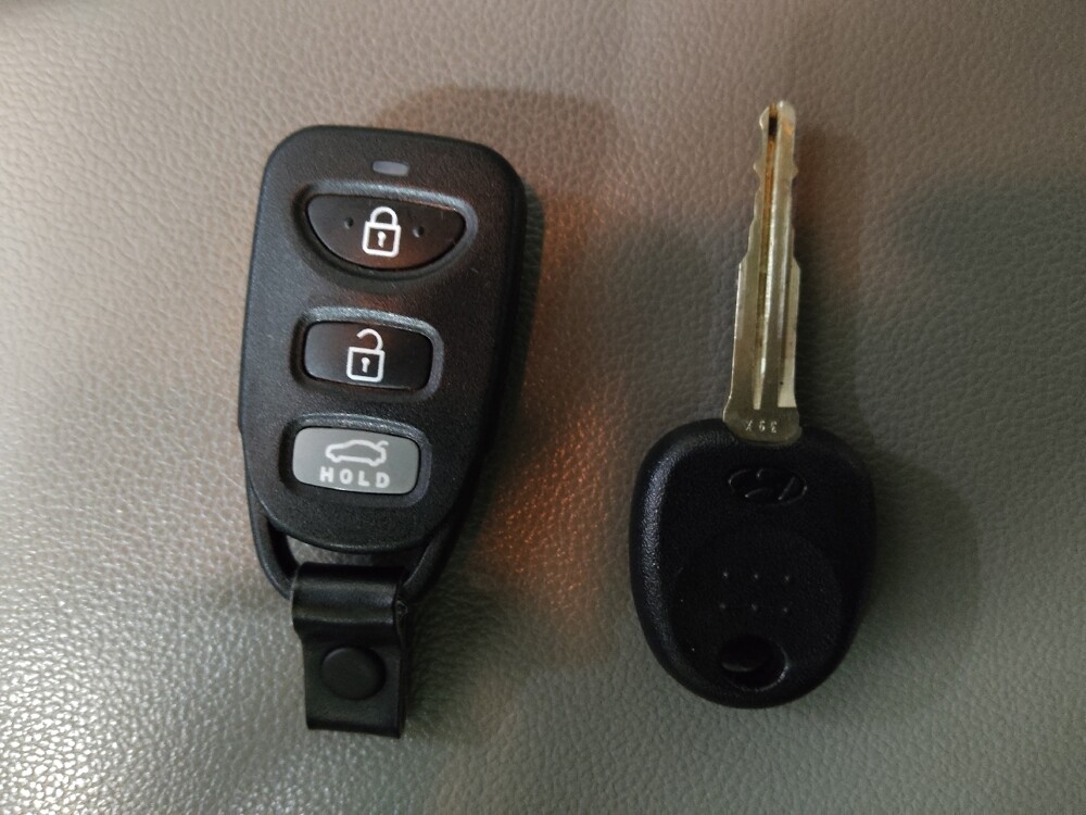 2017 Hyundai Elantra in Athens, GA 30606 - 18074414 32