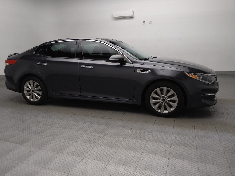 2017 Kia Optima in Oklahoma City, OK 73139 - 18074421 11