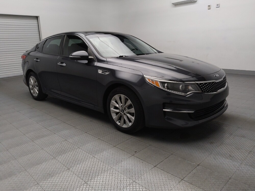 2017 Kia Optima in Oklahoma City, OK 73139 - 18074421 13