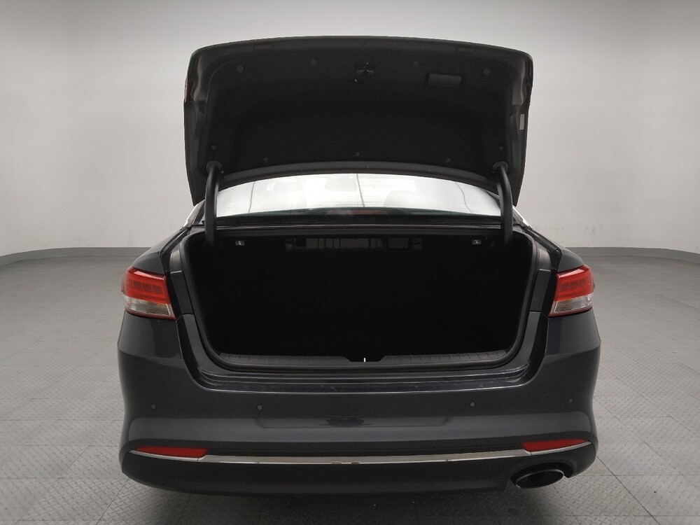 2017 Kia Optima in Oklahoma City, OK 73139 - 18074421 29