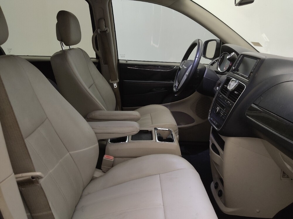 2016 Chrysler Town & Country in Tallahassee, FL 32304 - 18074442 21