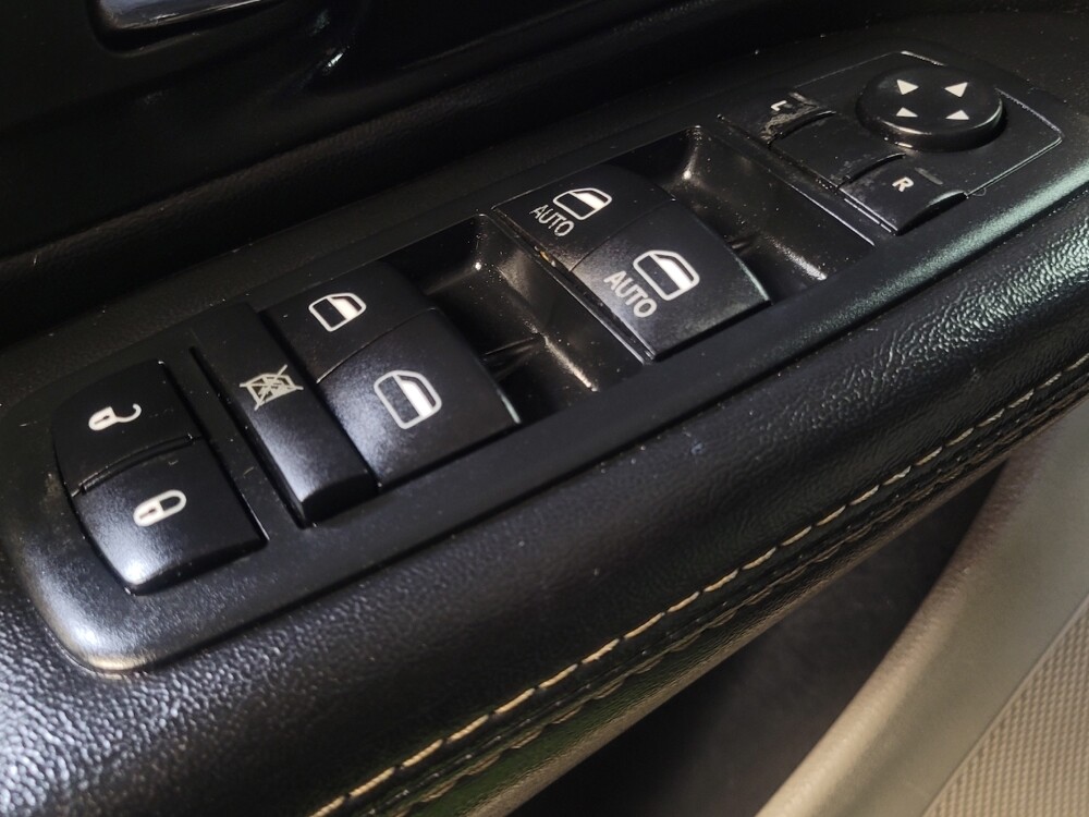 2016 Chrysler Town & Country in Tallahassee, FL 32304 - 18074442 27