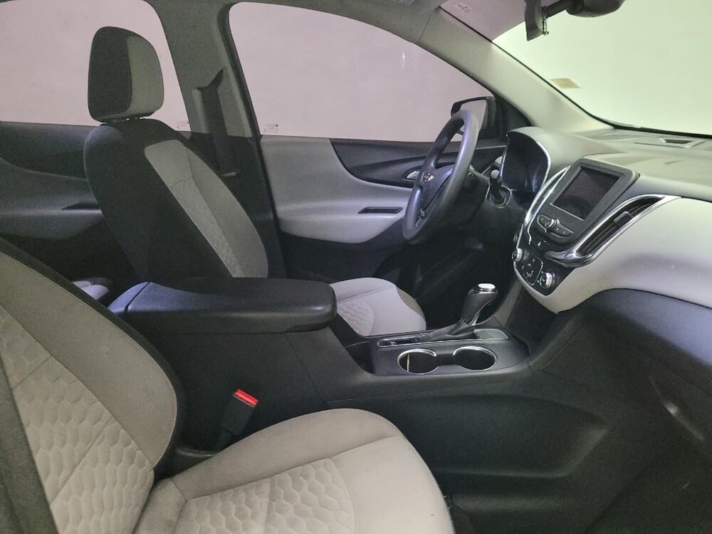 2020 Chevrolet Equinox in Bakersfield, CA 93309 - 18074538 21