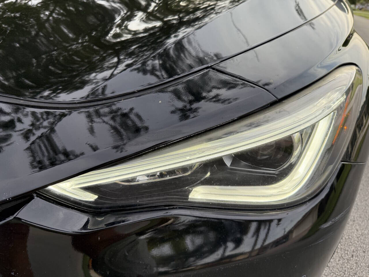 2017 INFINITI Q60 in Hollywood, FL 33023-1906 - 18074574 6