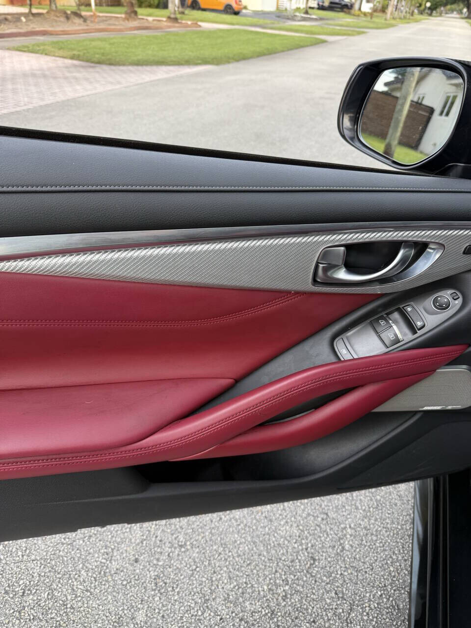 2017 INFINITI Q60 in Hollywood, FL 33023-1906 - 18074574 31