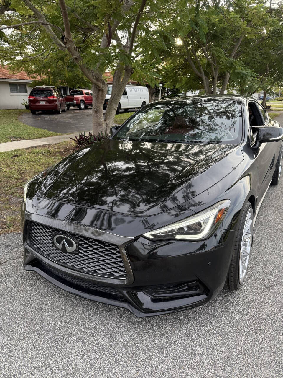 2017 INFINITI Q60 in Hollywood, FL 33023-1906 - 18074574 30