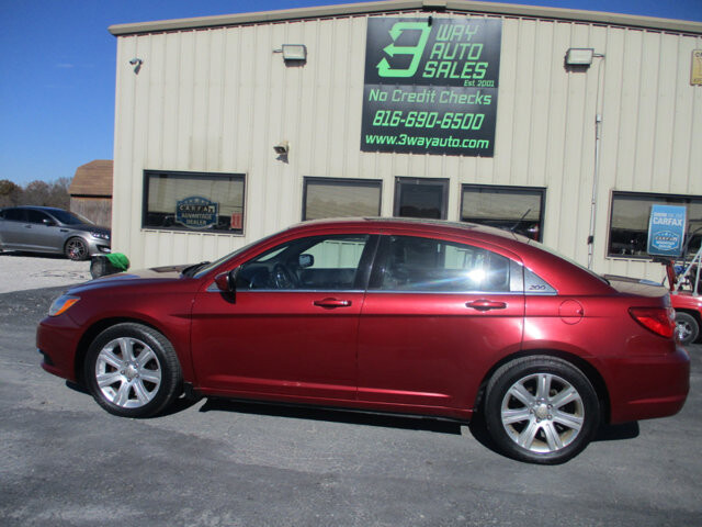 2013 Chrysler 200 in Oak Grove, MO 64075 - 18074580 9