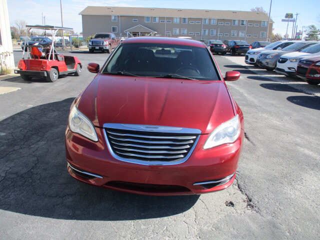 2013 Chrysler 200 in Oak Grove, MO 64075 - 18074580 3