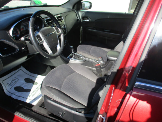 2013 Chrysler 200 in Oak Grove, MO 64075 - 18074580 10