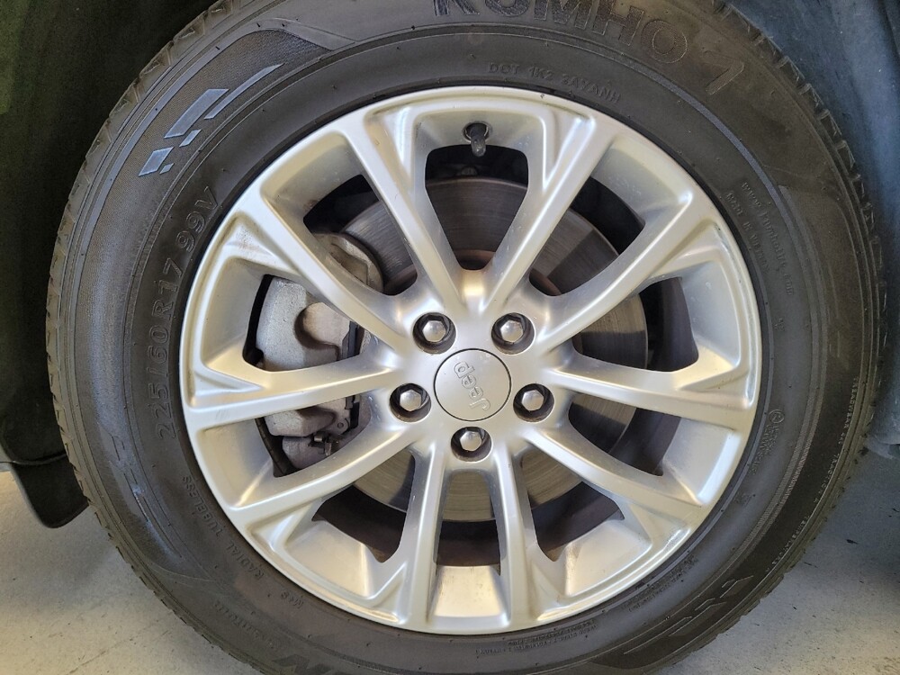 2019 Jeep Cherokee in El Cajon, CA 92020 - 18074609 31