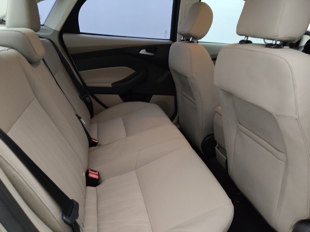 2017 Ford Focus in Lakeland, FL 33815 - 18074662 19