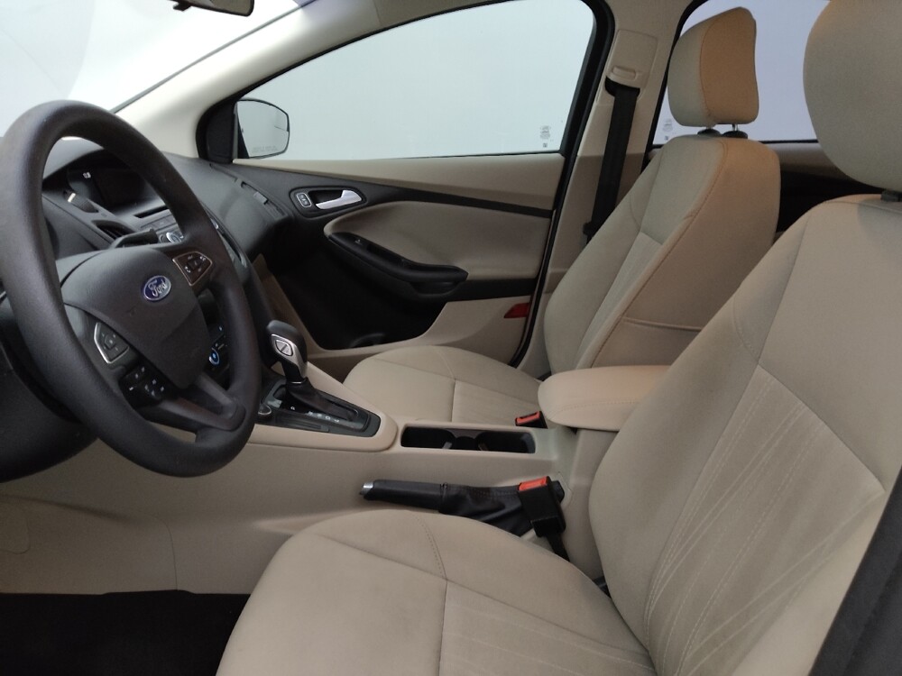 2017 Ford Focus in Lakeland, FL 33815 - 18074662 17