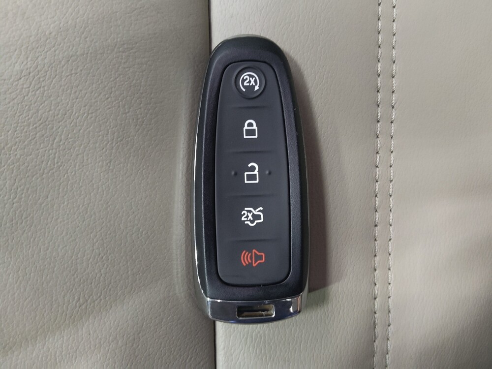 2018 Ford Escape in Columbia, SC 29210 - 18074706 32