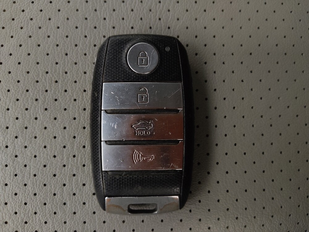 2016 Kia Optima in Springfield, MO 65807 - 18074722 32