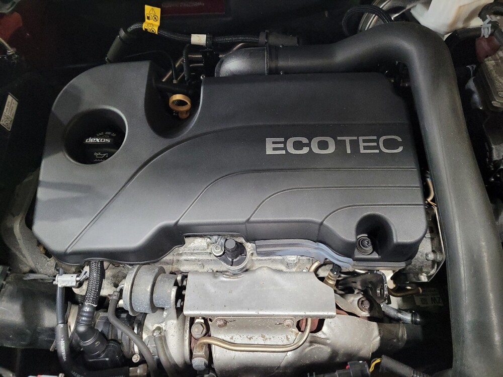 2019 Chevrolet Equinox in Pittsburgh, PA 15237 - 18074773 30