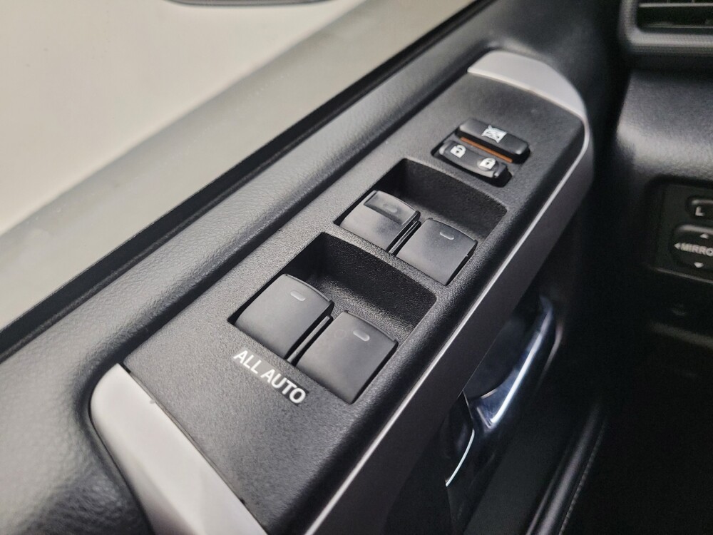 2019 Toyota 4Runner in Taylor, MI 48180 - 18074787 27