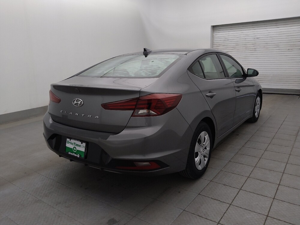 2019 Hyundai Elantra in Lakeland, FL 33815 - 18074925 9