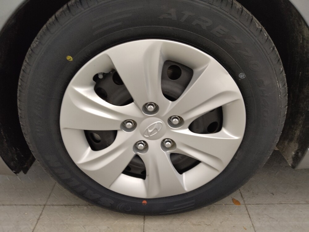 2019 Hyundai Elantra in Lakeland, FL 33815 - 18074925 31