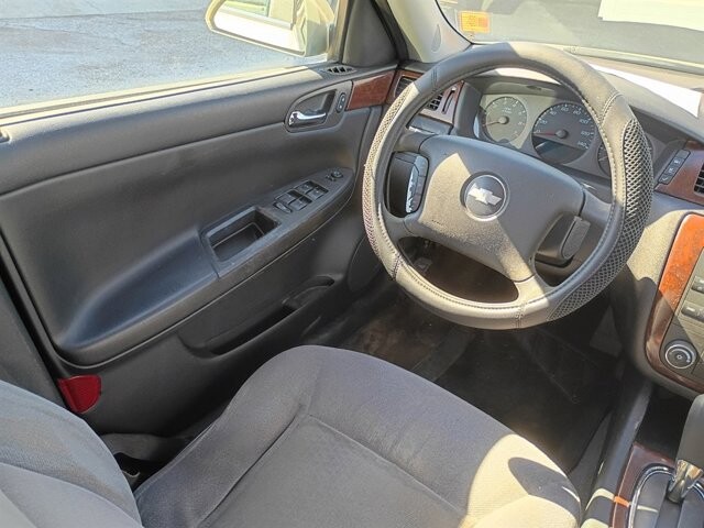 2008 Chevrolet Impala in Hudson, FL 34669 - 18074977 11