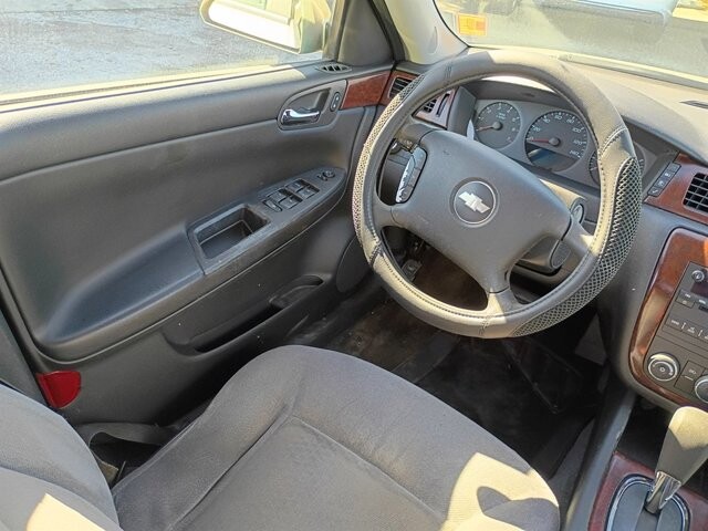 2008 Chevrolet Impala in Hudson, FL 34669 - 18074977 27