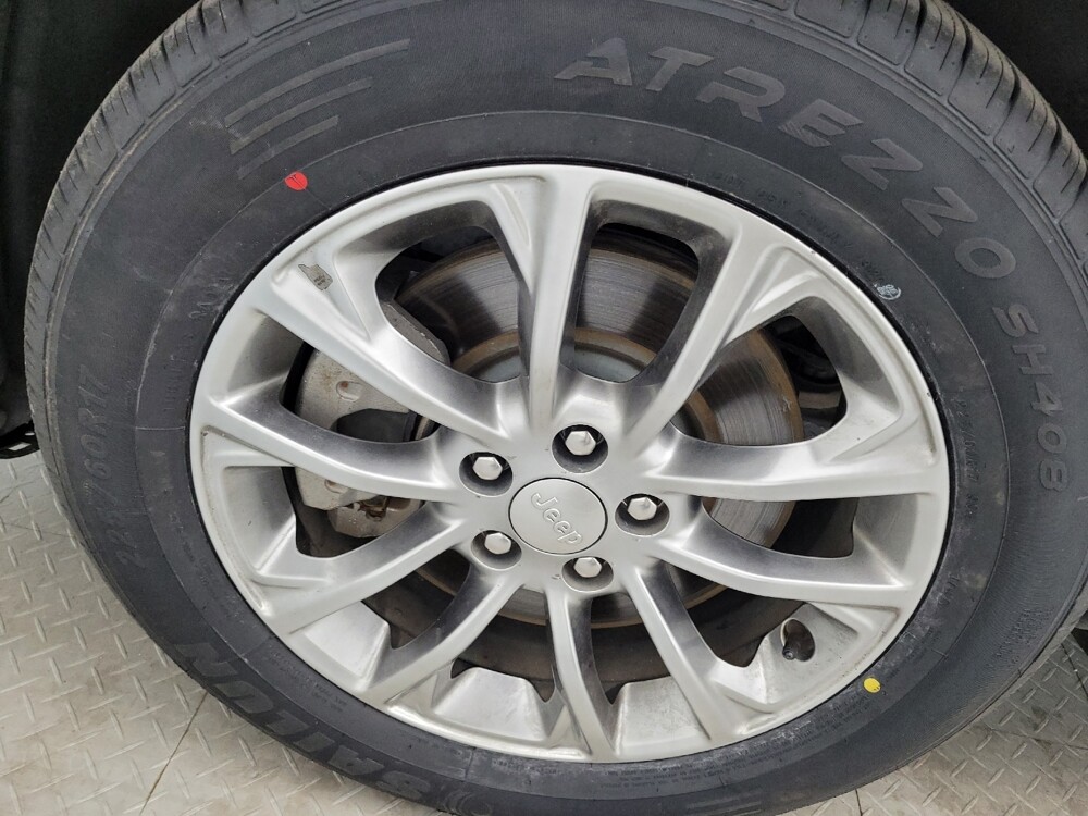 2019 Jeep Cherokee in Fayetteville, NC 28304 - 18075092 31