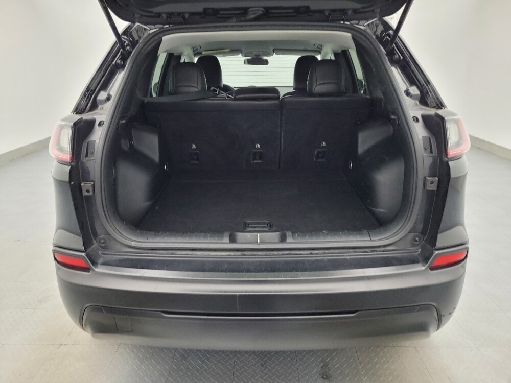 2019 Jeep Cherokee in Fayetteville, NC 28304 - 18075092 29