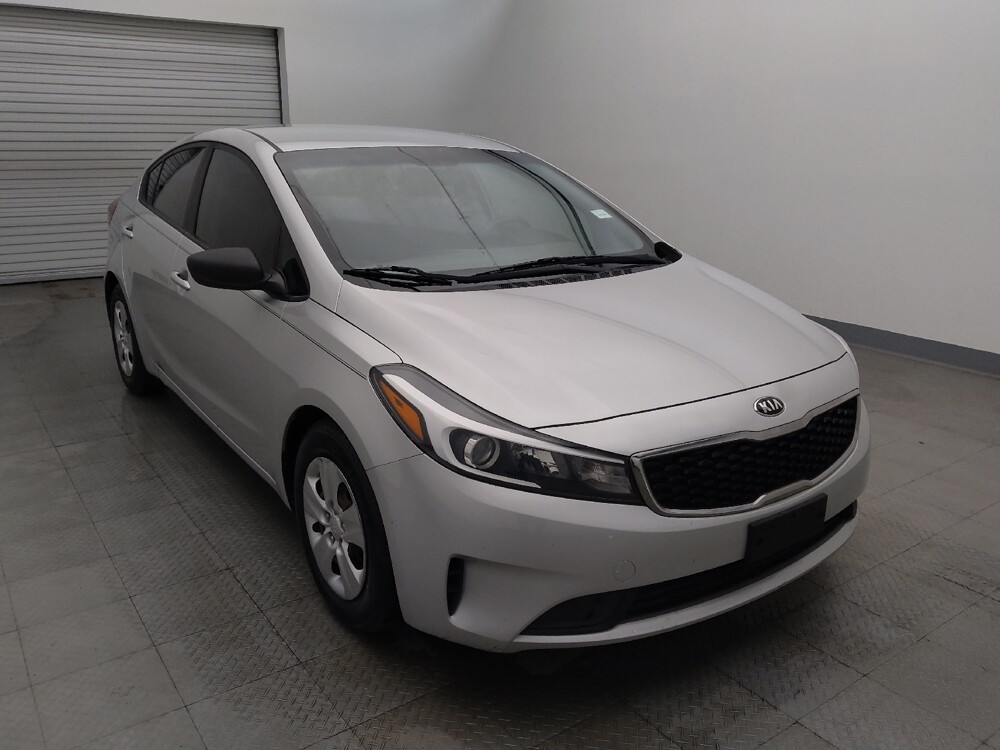 2017 Kia Forte in Houston, TX 77074 - 18075129 13