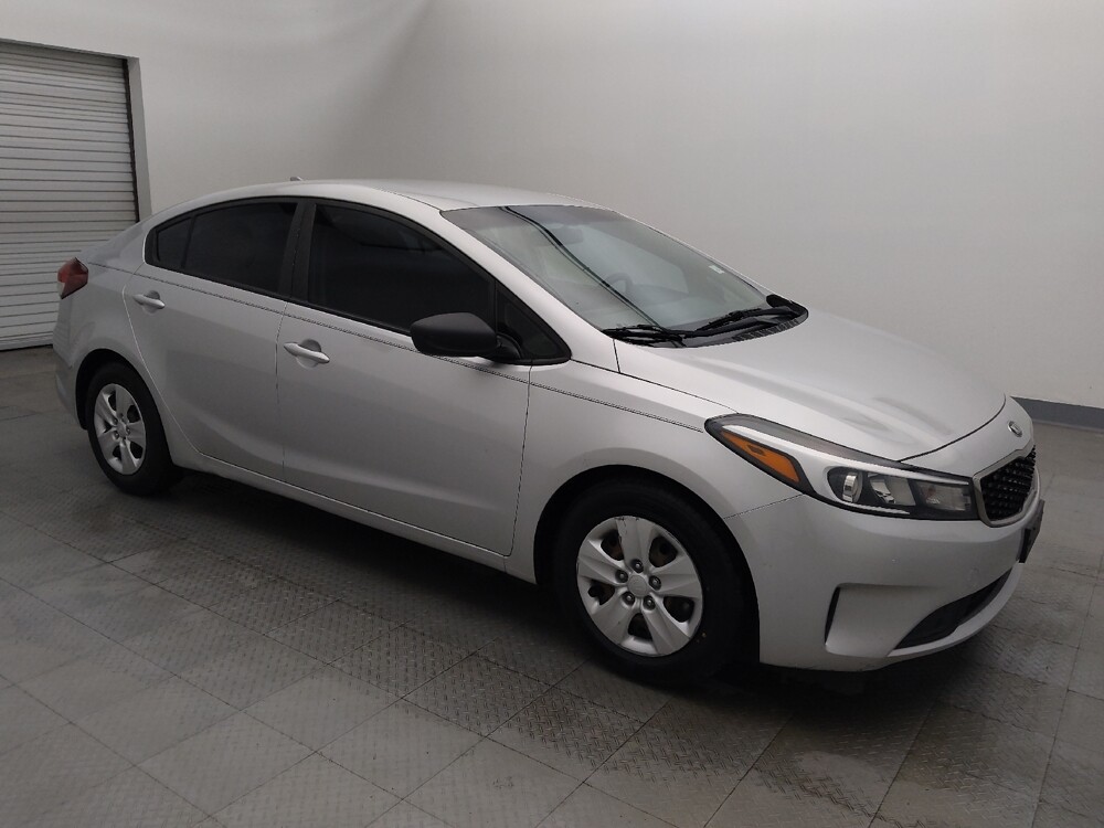 2017 Kia Forte in Houston, TX 77074 - 18075129 11