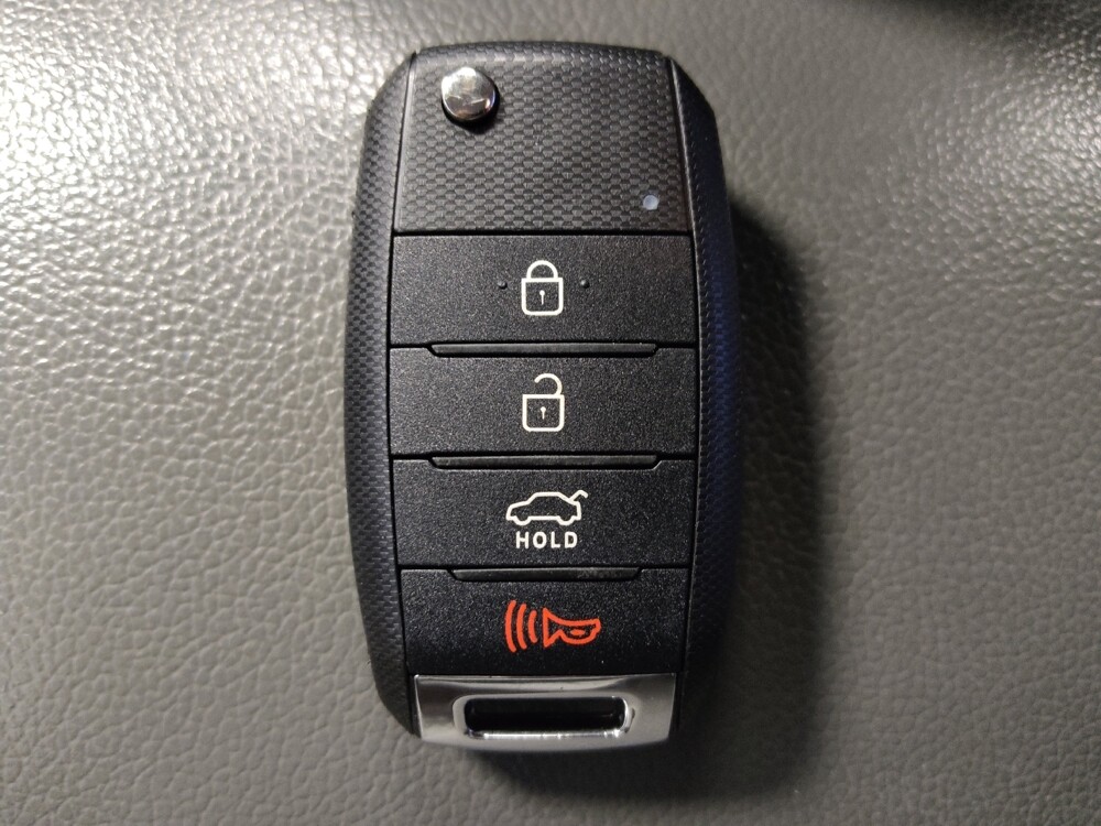 2017 Kia Forte in Houston, TX 77074 - 18075129 32