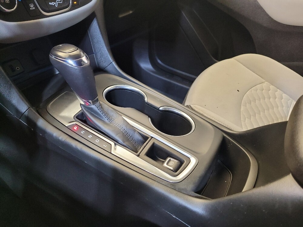 2018 Chevrolet Equinox in Fairfield, OH 45014 - 18075140 26