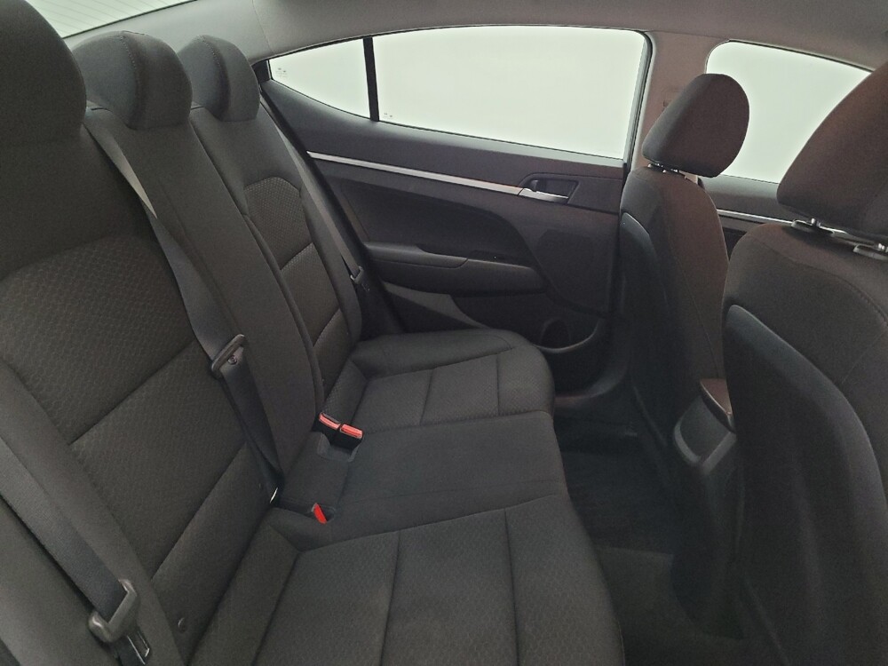 2020 Hyundai Elantra in Fairfield, OH 45014 - 18075142 19