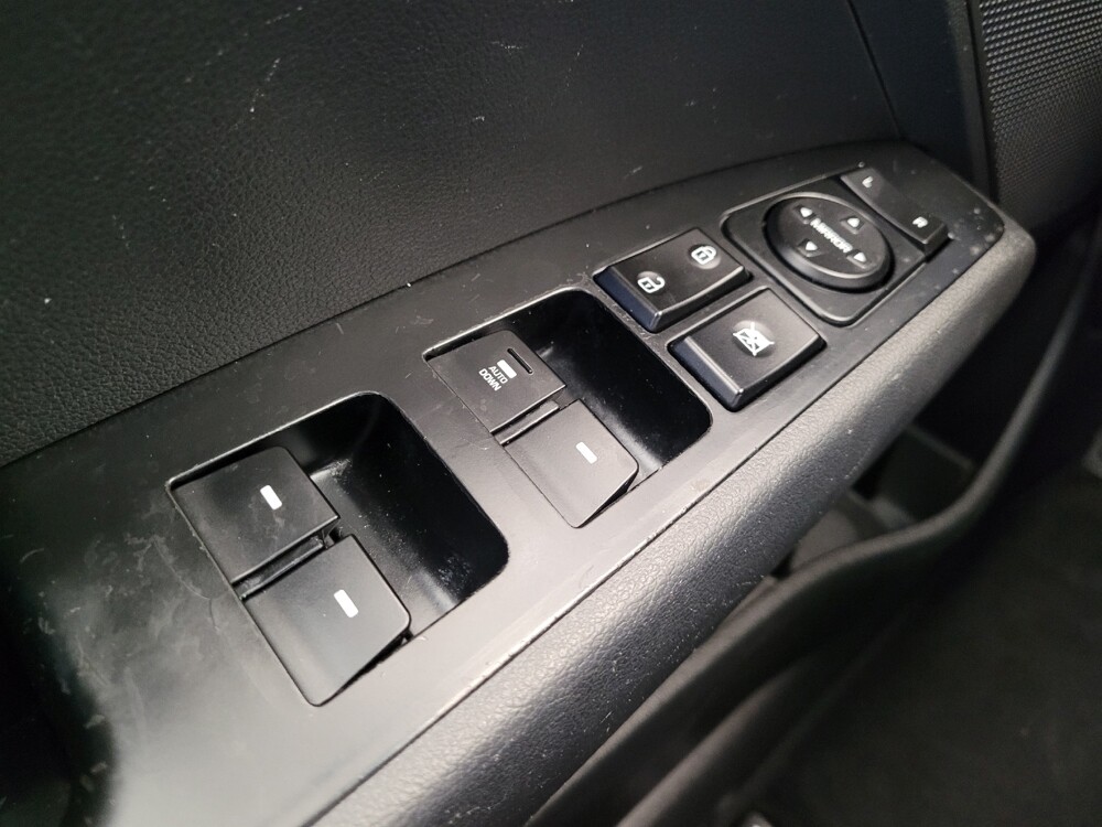 2020 Hyundai Elantra in Fairfield, OH 45014 - 18075142 27