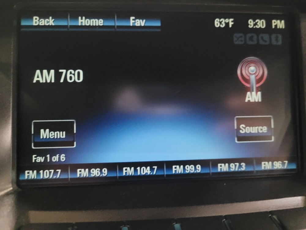 2017 Chevrolet Equinox in Pittsburgh, PA 15237 - 18075162 25