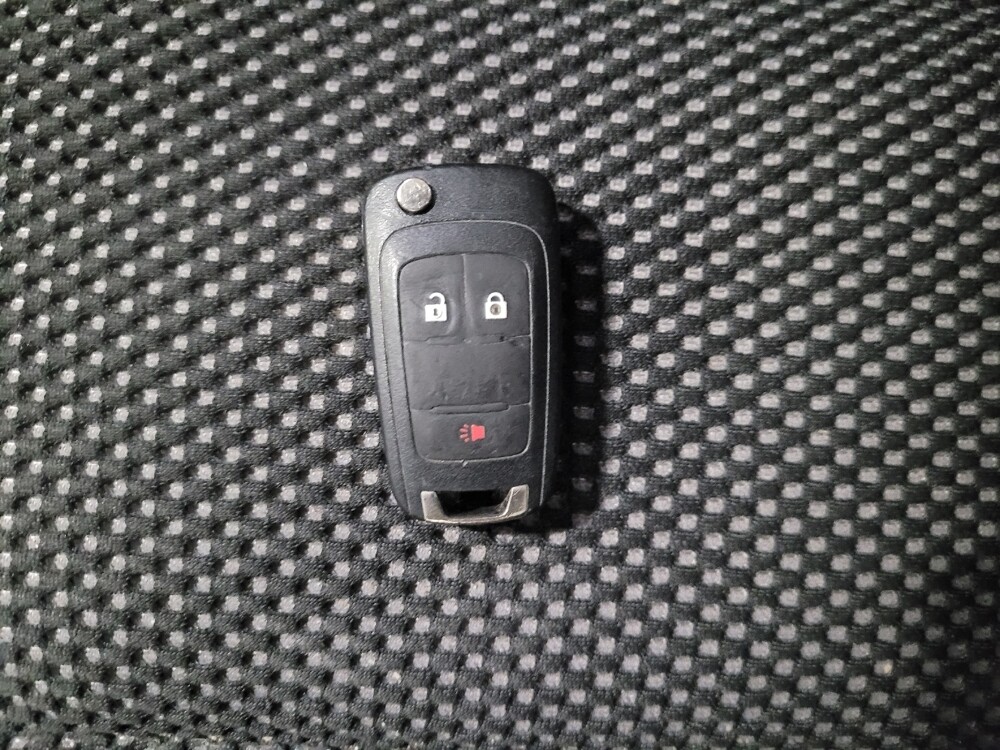 2017 Chevrolet Equinox in Pittsburgh, PA 15237 - 18075162 32