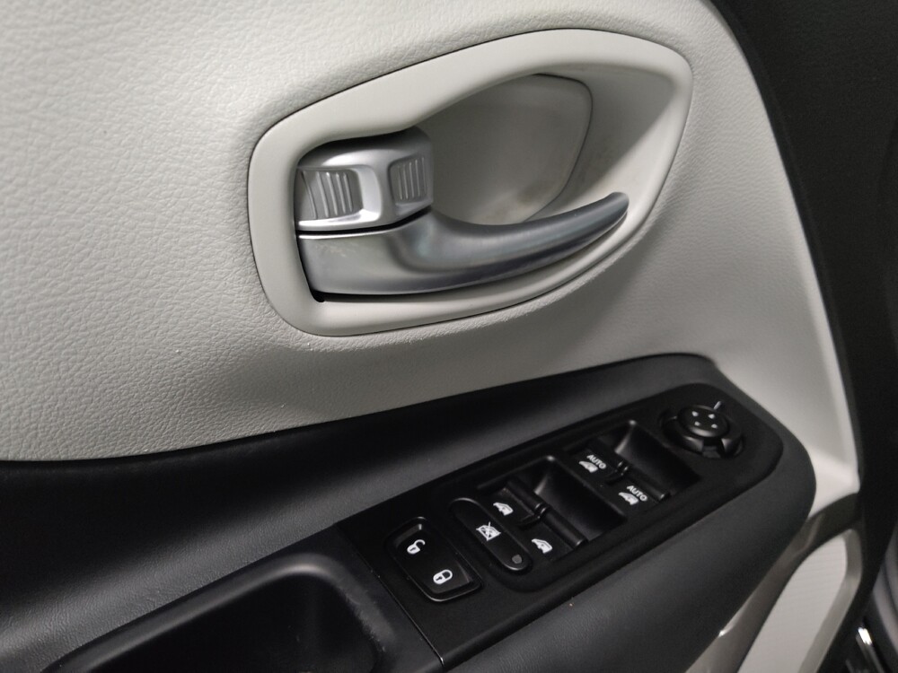 2022 Jeep Renegade in Columbus, OH 43228 - 18075190 27