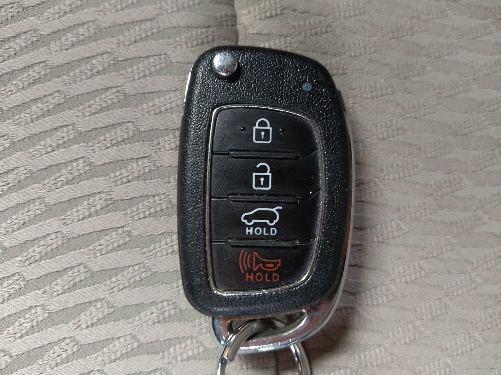 2017 Hyundai Santa Fe in Bradenton, FL 34207 - 18075222 32