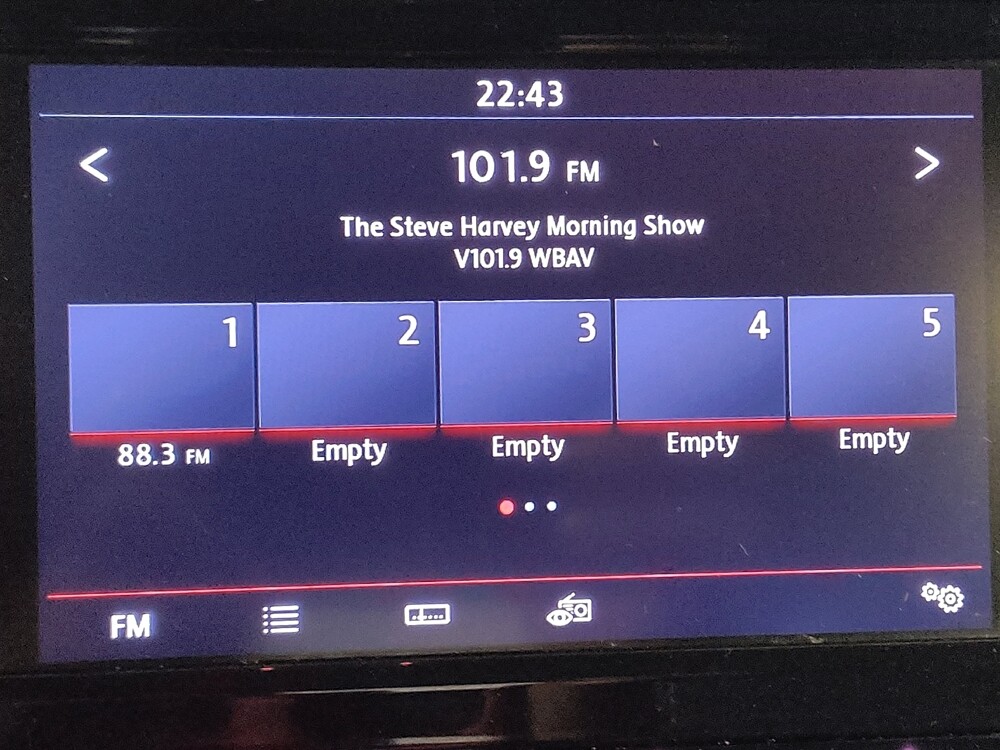 2021 Volkswagen Passat in Greenville, SC 29607 - 18075226 25