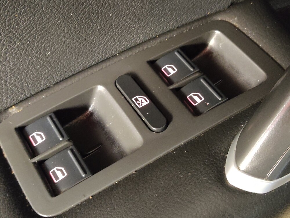 2021 Volkswagen Passat in Greenville, SC 29607 - 18075226 27