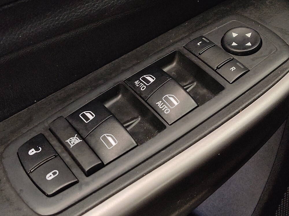 2019 Jeep Cherokee in San Antonio, TX 78238 - 18075245 27