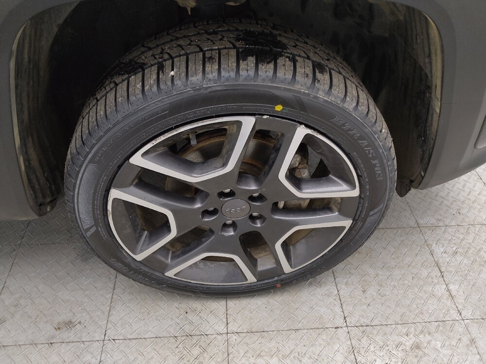 2021 Jeep Renegade in Wichita, KS 67207 - 18075270 31